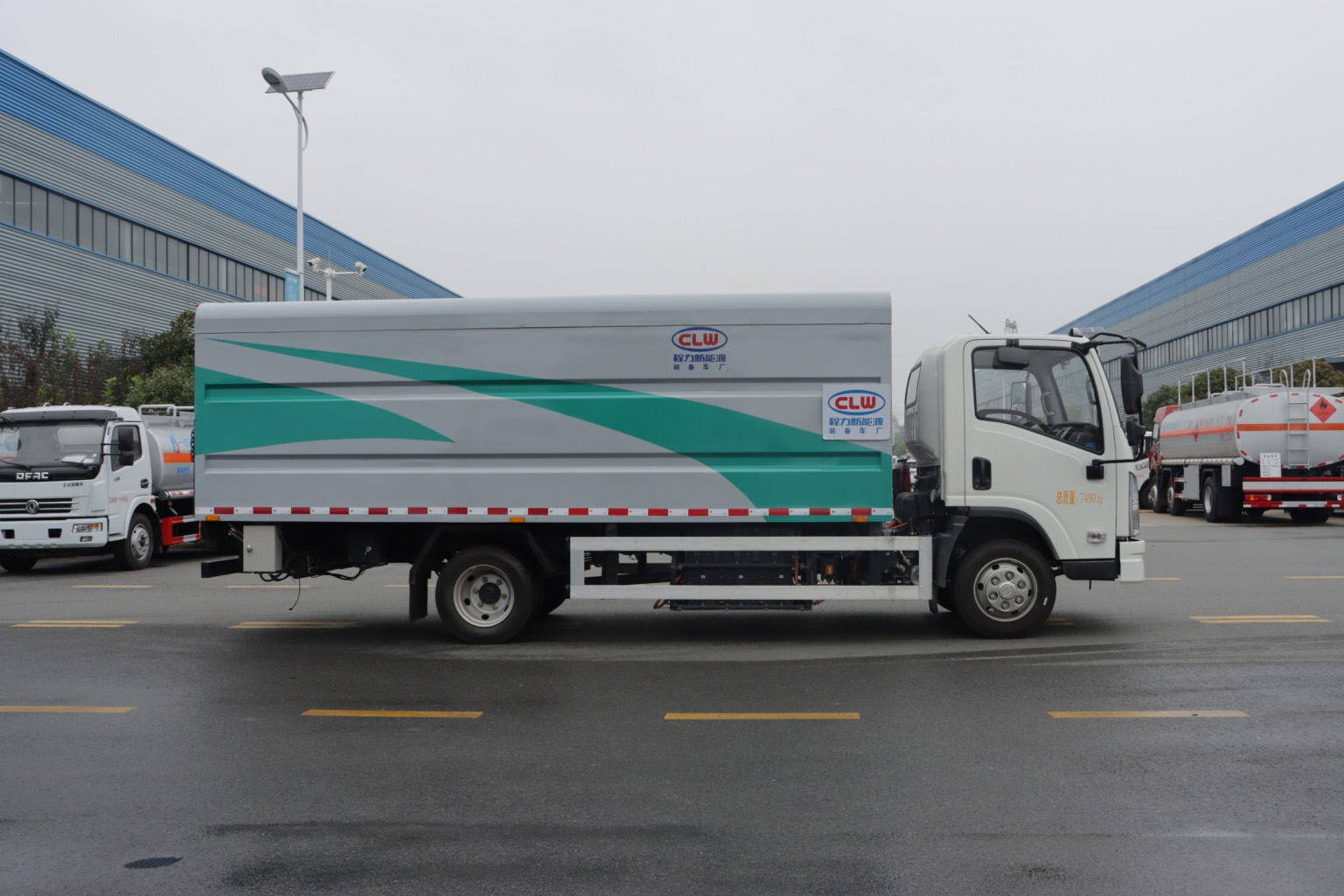 28桶比亞迪T6桶裝垃圾運(yùn)輸車(chē)圖片3