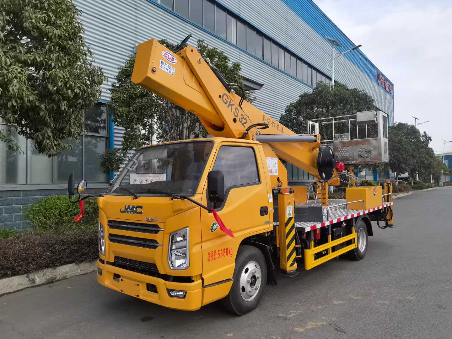 江鈴順達32米直臂高空作業車