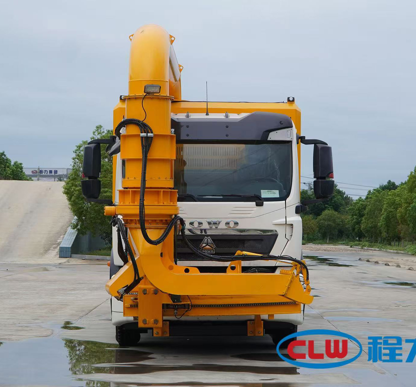 重汽豪沃多功能吹雪車（除雪車）隆重上市，最大風力可達12級，可配雪鏟雪滾圖片2